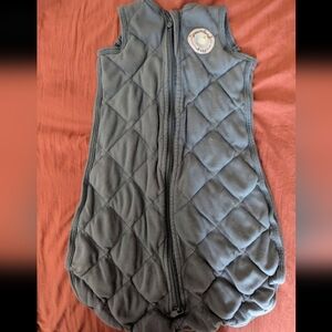 Quilted Sleeveless Vest in Gray